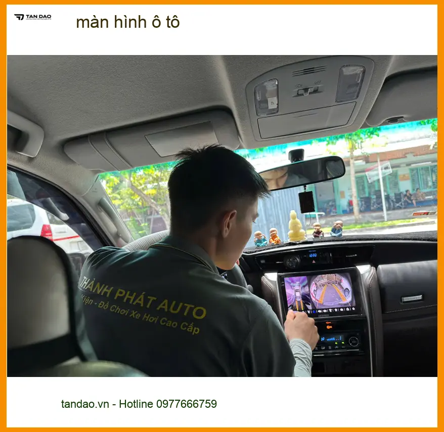 Anh Đạt lắp màn hình ô tô cho Ford Everest tại Quận 12 vì màn hình zin không có Google Maps. ảnh thực tế 5