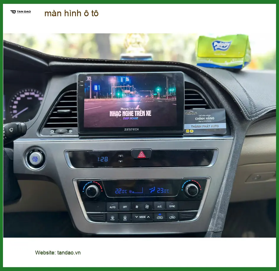 Chị Thùy Anh nâng cấp màn hình ô tô Hyundai Accent tại Quận 11 ảnh thực tế 2