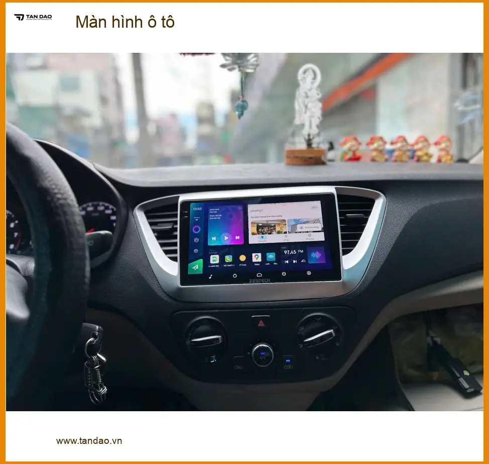 Chị Thảo lắp màn hình ô tô Android cho Ford Everest tại Quận 3 để tiện đường đi làm ảnh thực tế 3