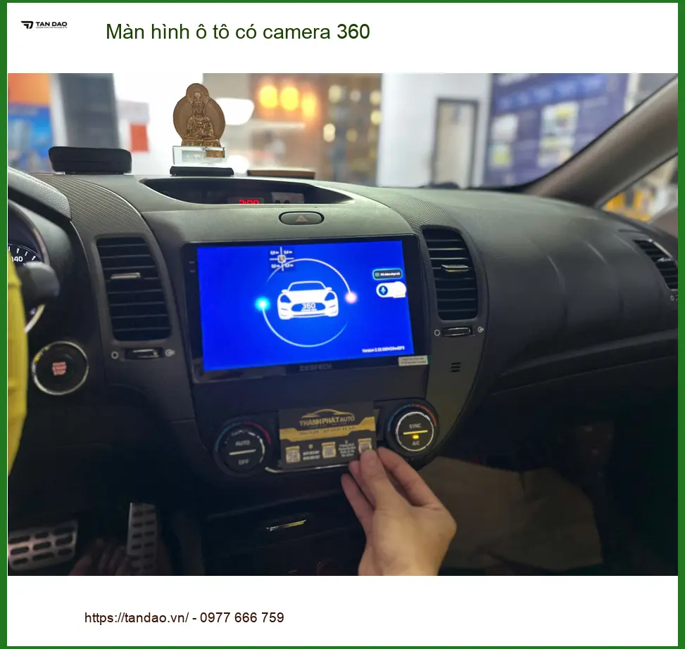 Anh Tùng lắp màn hình ô tô có camera 360 cho Kia Carnival ở Quận 4