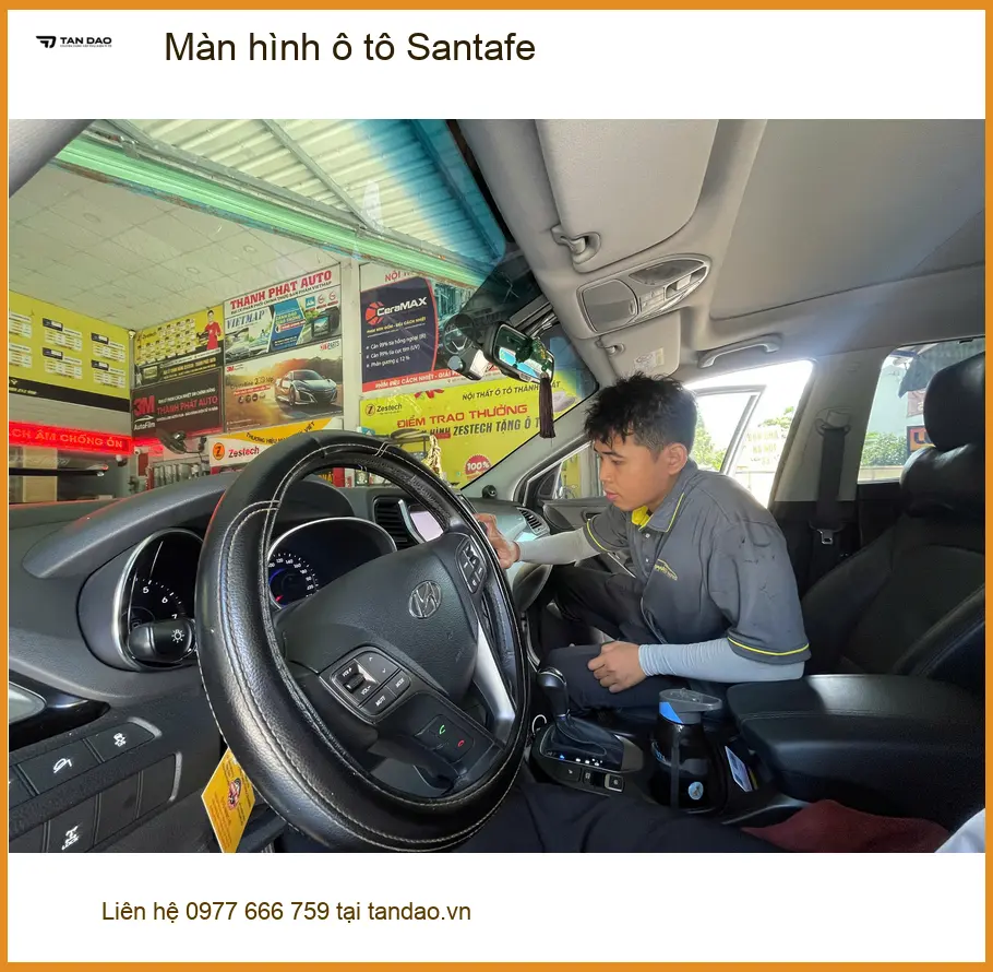 Anh Quang lắp Màn hình ô tô Santafe Quận 9 vì màn hình cũ thường xuyên bị đơ ảnh thực tế 3
