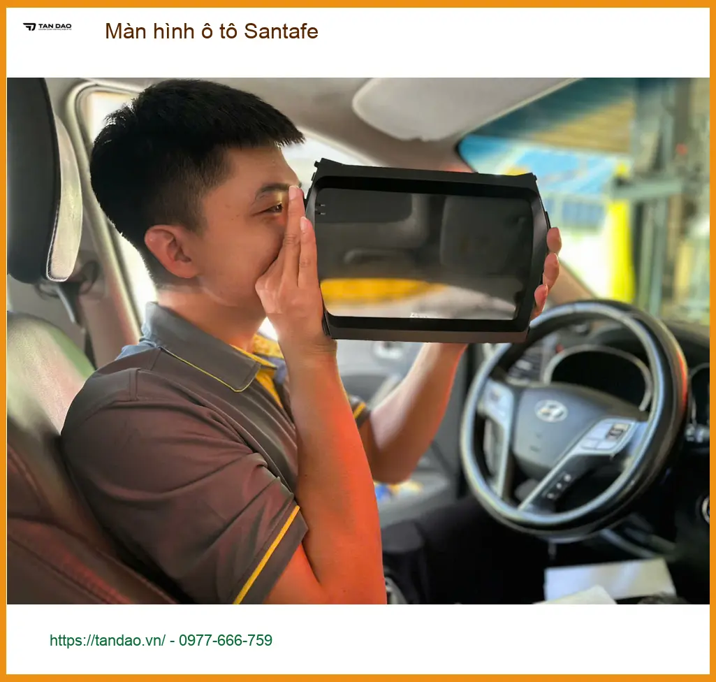 Anh Quang lắp Màn hình ô tô Santafe Quận 9 vì màn hình cũ thường xuyên bị đơ ảnh thực tế 4