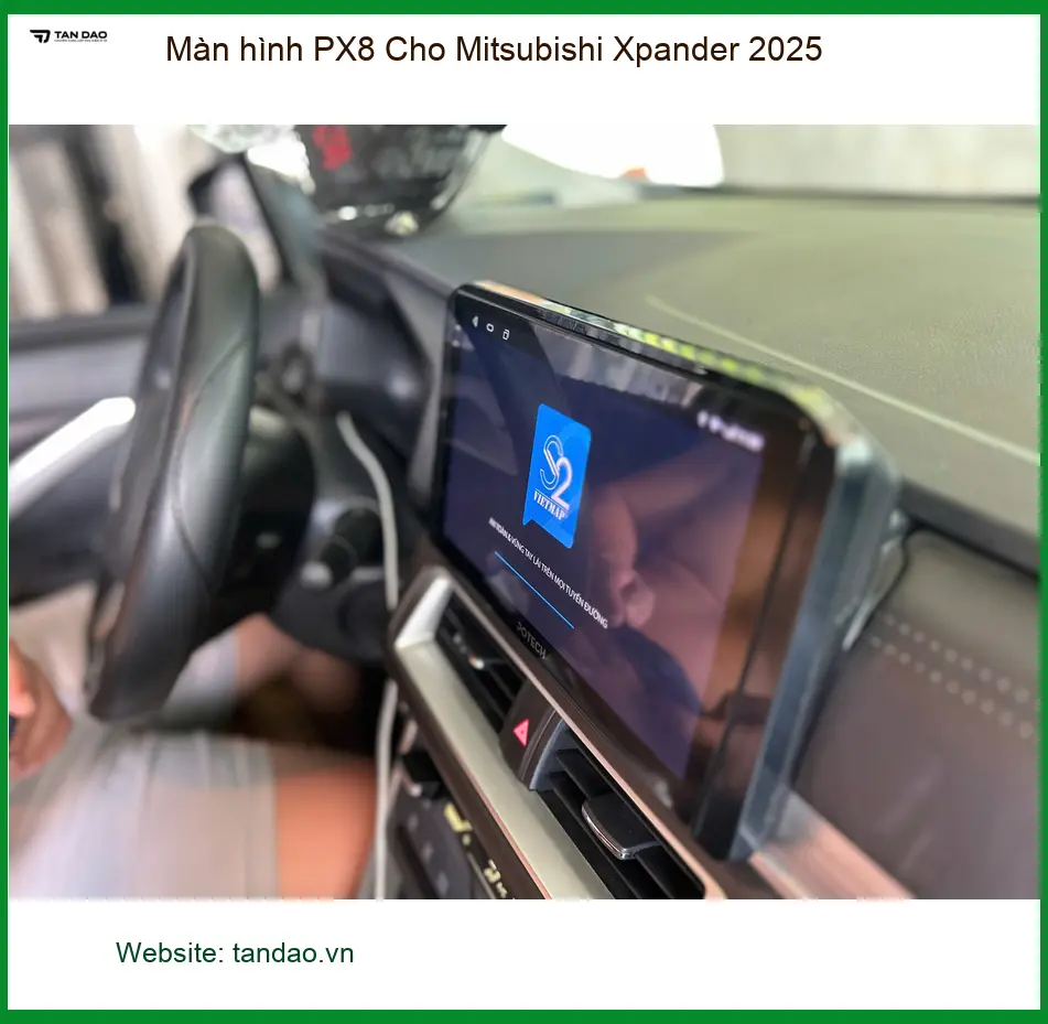 Chị Minh lắp màn hình PX8 cho Mitsubishi Xpander 2025 tại Quận Bình Thạnh ảnh thực tế 2
