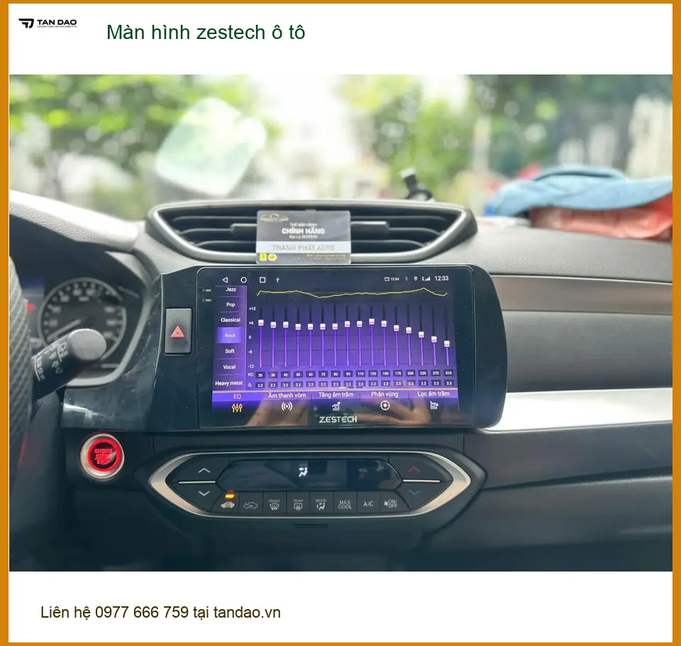 Anh Kiên Honda HR-V lắp màn hình Zestech ô tô ở Quận 9 vì màn zin cũ.