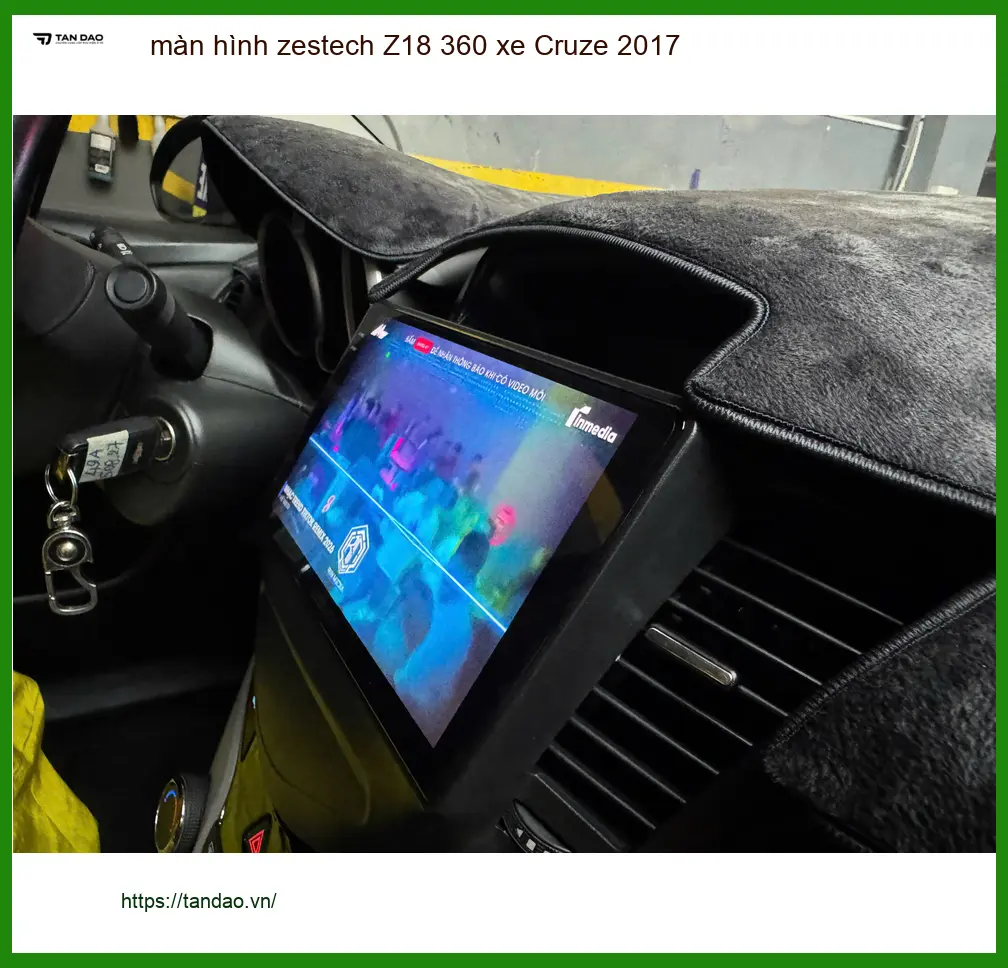 Chị Phương lắp màn hình Zestech Z18 360 cho Cruze 2017 tại Quận 8 để lái xe an toàn hơn
