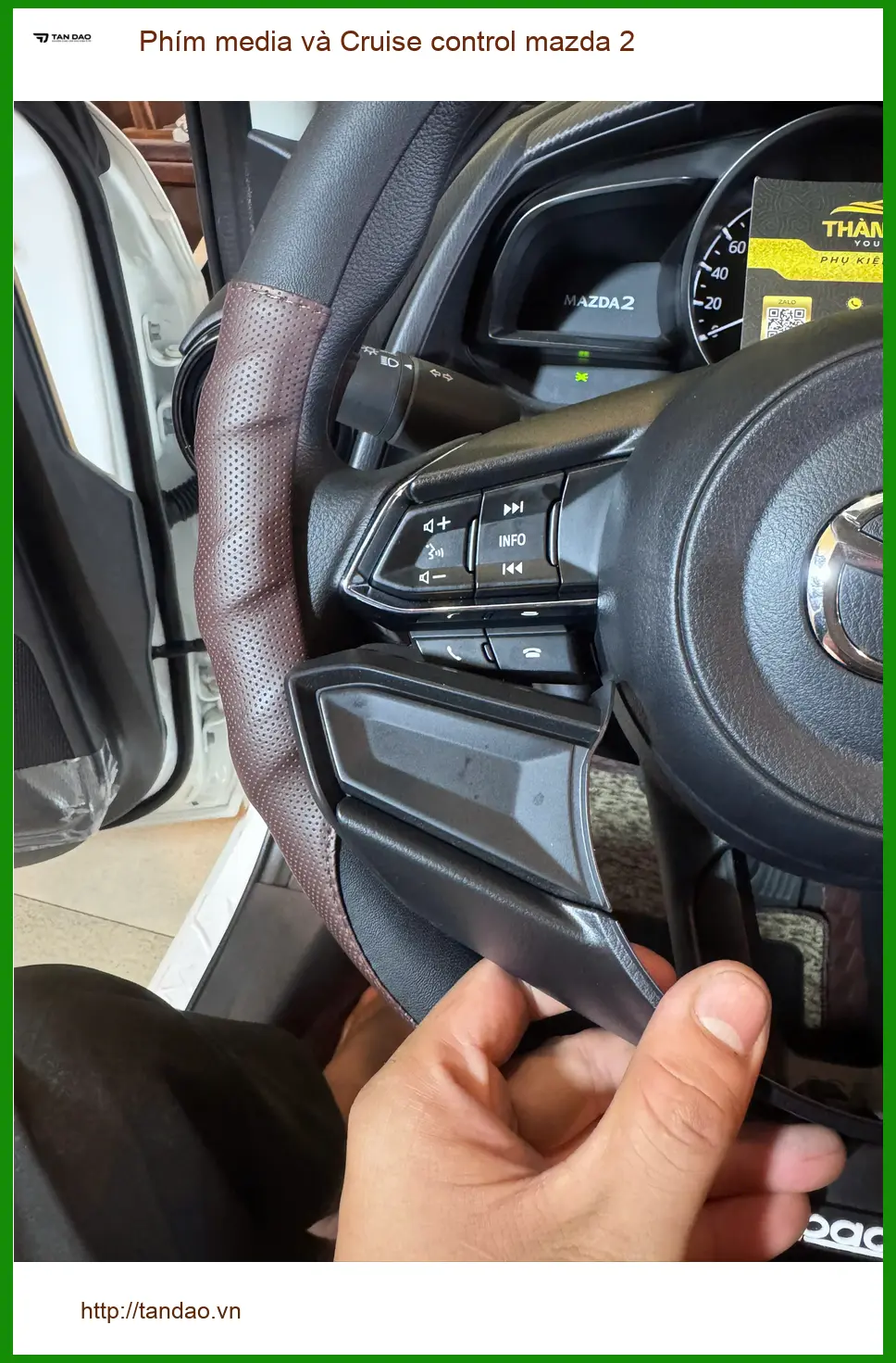 Anh Khải lắp Phím media và Cruise control Mazda 2 tại Nhà Bè để lái xe tiện hơn