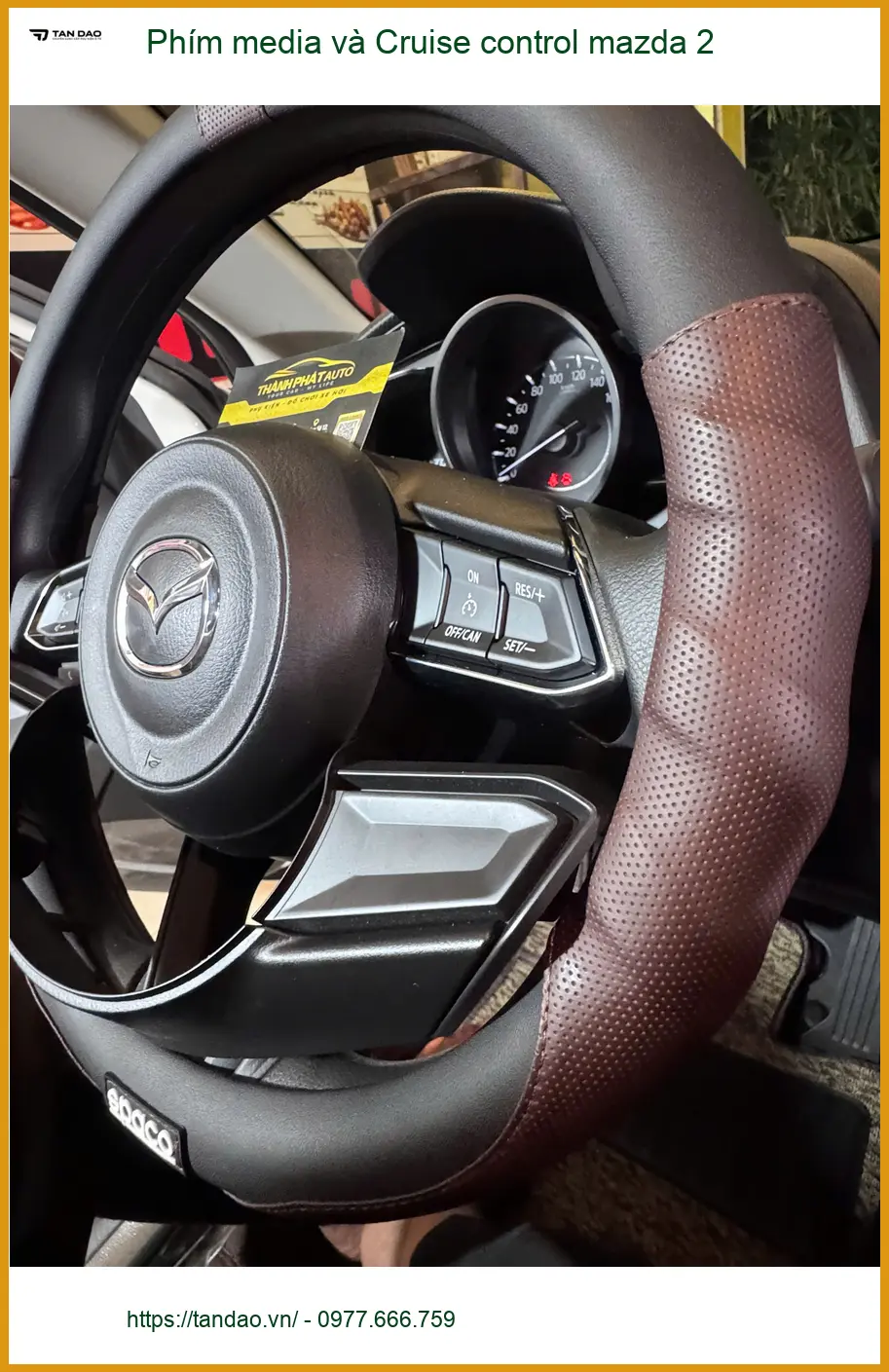 Chị Thảo lắp Phím media và Cruise control Mazda 2 tại Quận Gò Vấp để lái xe tiện lợi hơn ảnh thực tế 4