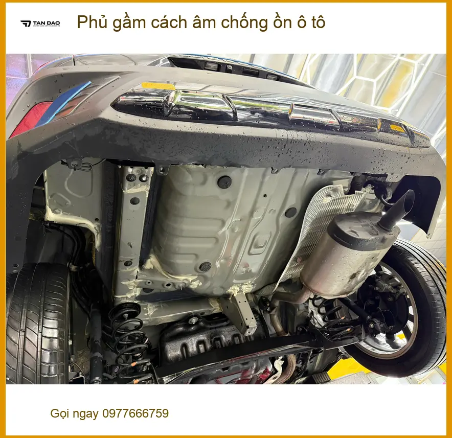 Anh Khang phủ gầm cách âm chống ồn ô tô Lux A2.0 tại Phú Nhuận ảnh thực tế 2