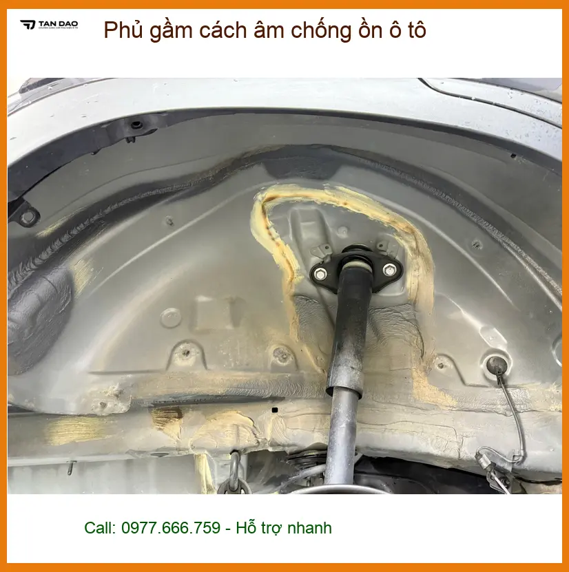 Chị Mai phủ gầm cách âm chống ồn ô tô Toyota Vios tại Quận 12
