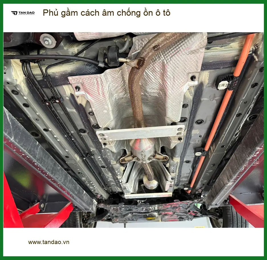 Anh Quang phủ gầm cách âm chống ồn ô tô Hyundai Creta ở Quận 2 ảnh thực tế 2