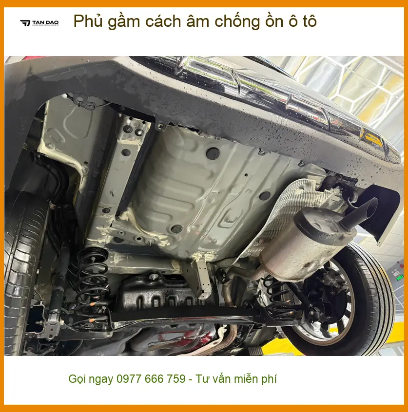 Anh Bách phủ gầm cách âm chống ồn Hyundai Accent tại Hóc Môn vì xe đi xa nhiều ảnh thực tế 3