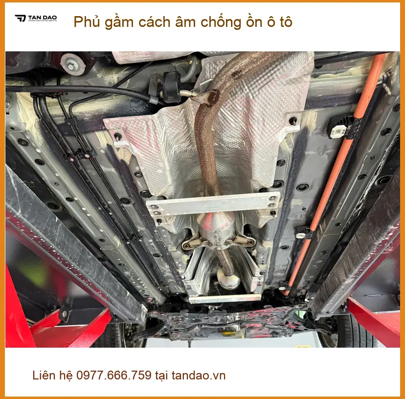 Chú Hùng phủ gầm cách âm chống ồn xe Mazda 3 tại Nhà Bè để yên tĩnh hơn ảnh thực tế 2