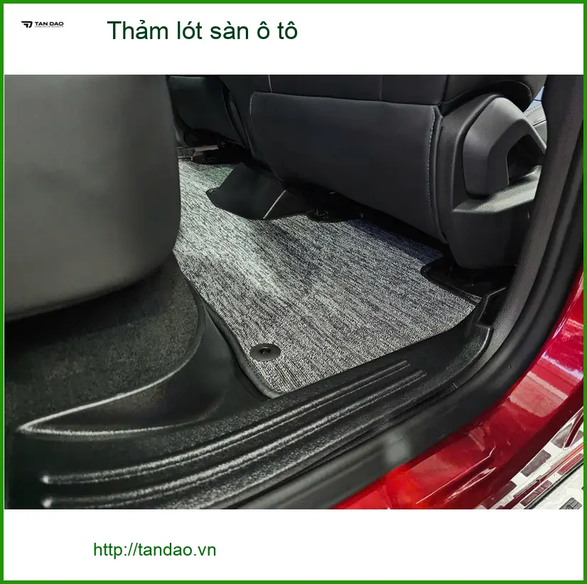 Chị Hằng thay thảm lót sàn ô tô Mazda 3 ở Bình Chánh vì thảm cũ bám bụi khó vệ sinh ảnh thực tế 4
