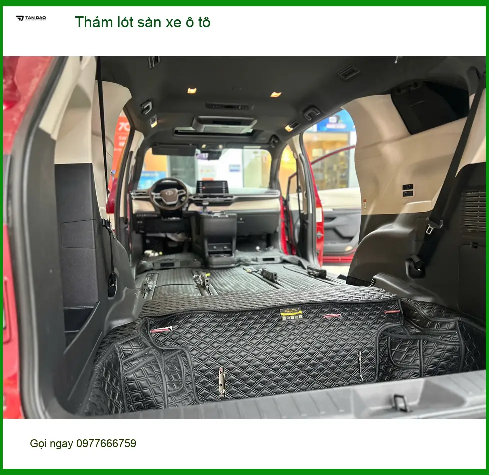 Anh Tùng thay thảm lót sàn xe ô tô Hyundai Creta tại Quận Thủ Đức vì thảm cũ đã hỏng ảnh thực tế 2