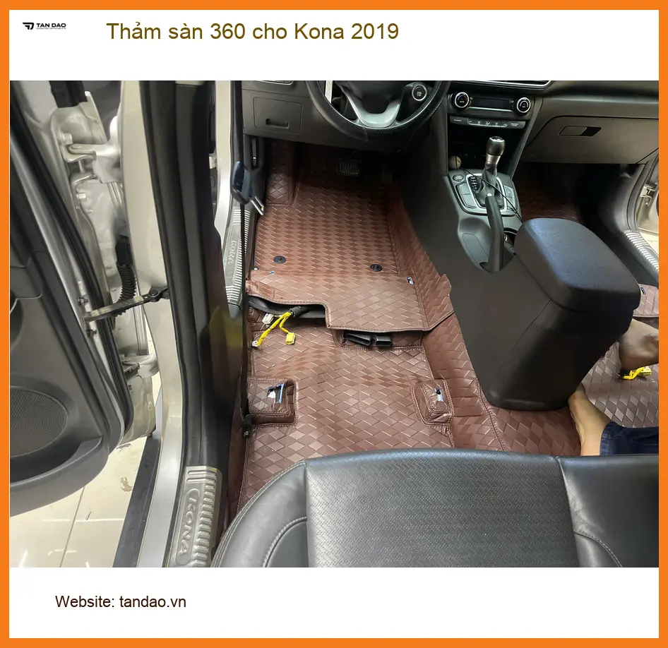 Chị Mai Phương lắp thảm sàn 360 cho Kona 2019 tại Quận Thủ Đức để nội thất luôn sạch đẹp
