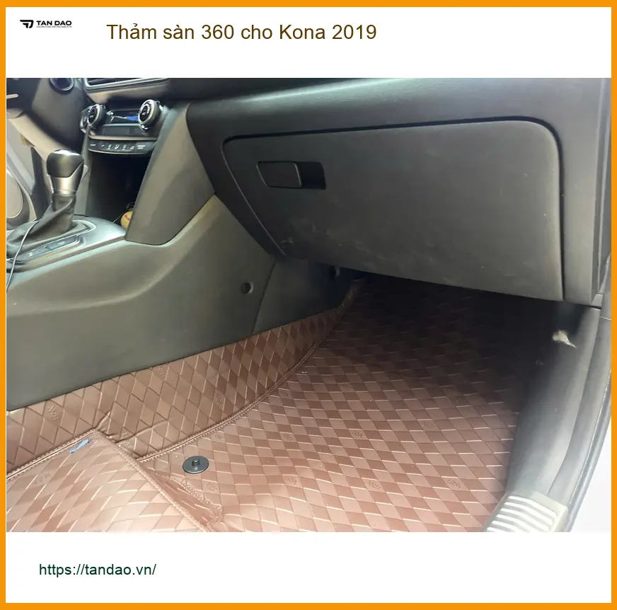 Chị Lan Anh lắp thảm sàn 360 cho Kona 2019 ở Quận 5 vì thảm cũ khó vệ sinh ảnh thực tế 4