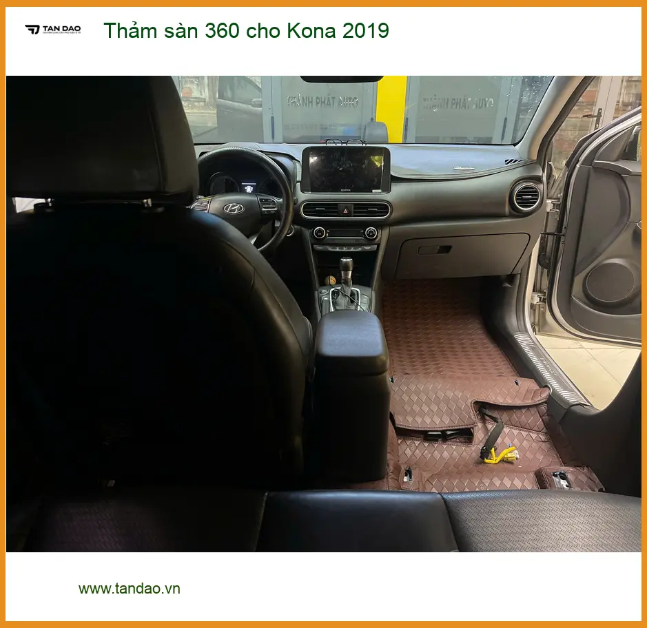 Anh Cường lắp thảm sàn 360 cho Hyundai Kona 2019 để giữ sạch nội thất xe tại Quận 6 ảnh thực tế 3