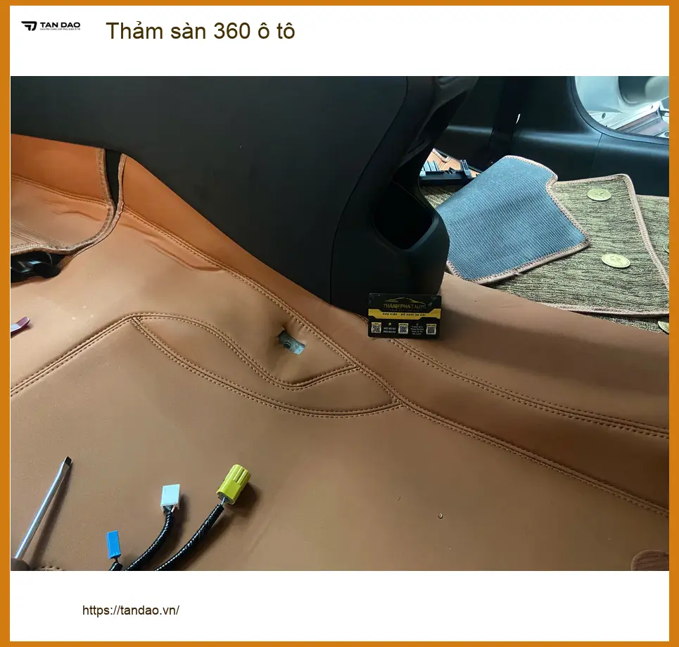 Anh Khôi lắp thảm sàn 360 ô tô cho Mazda 3 Quận Thủ Đức tiện vệ sinh.