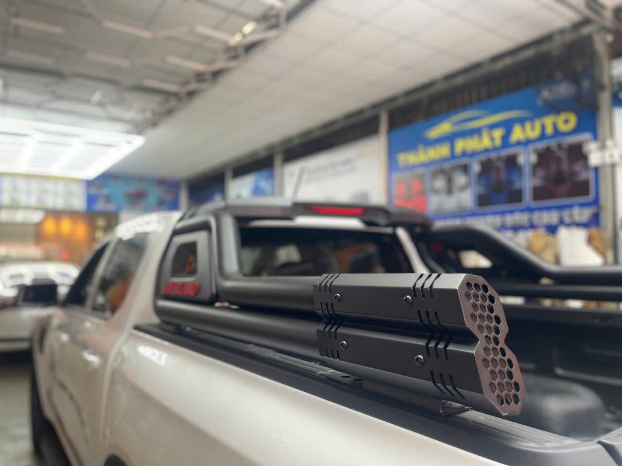 Phụ Kiện Hilux 2026