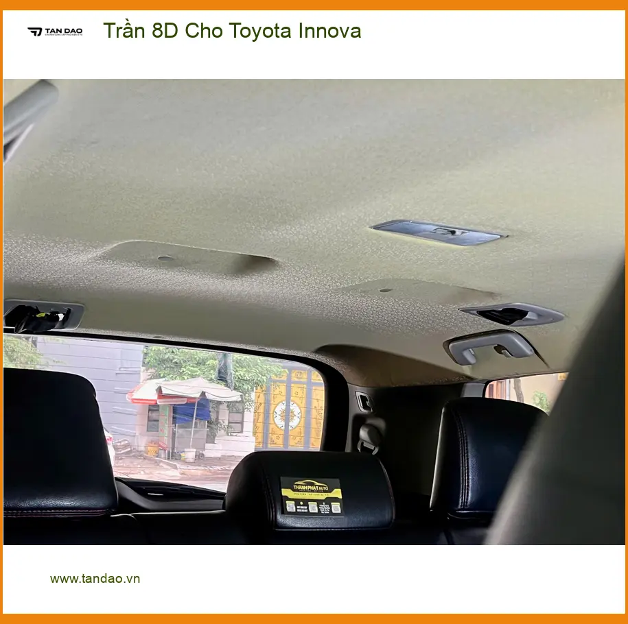 Anh Khang lắp Trần 8D cho Toyota Innova tại Quận Tân Phú để nội thất thêm sang trọng