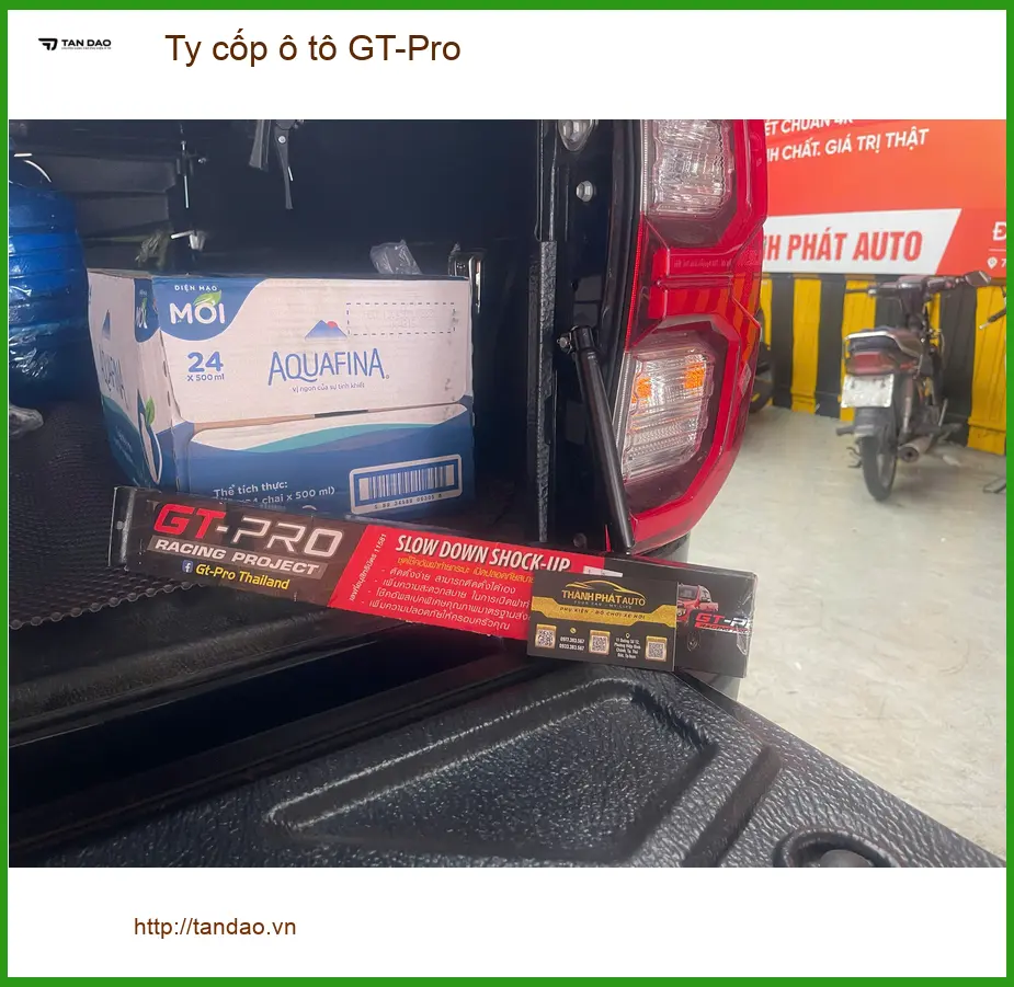 Anh Lâm lắp Ty cốp ô tô GT-Pro cho Toyota Fortuner tại Quận Bình Tân ảnh thực tế 3