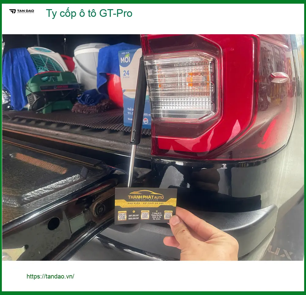 Anh Dũng lắp Ty cốp ô tô GT-Pro cho Honda CR-V tại Quận 6, đóng mở nặng ảnh thực tế 4
