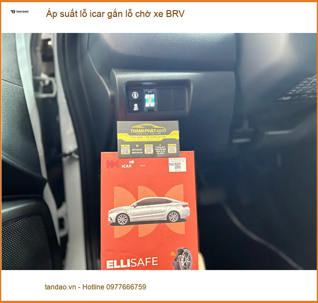 Chú Đạt gắn áp suất lỗ iCar cho BRV tại Hóc Môn vì lo lốp non hơi ảnh thực tế 4