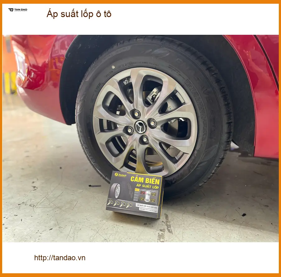 Chú Minh lắp cảm biến áp suất lốp ô tô Honda CR-V tại Quận 9 an toàn đường dài ảnh thực tế 4