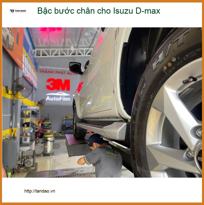 Anh Tuấn Kiệt lắp bậc bước chân Isuzu D-max Quận 6 để gia đình lên xuống dễ hơn ảnh thực tế 3