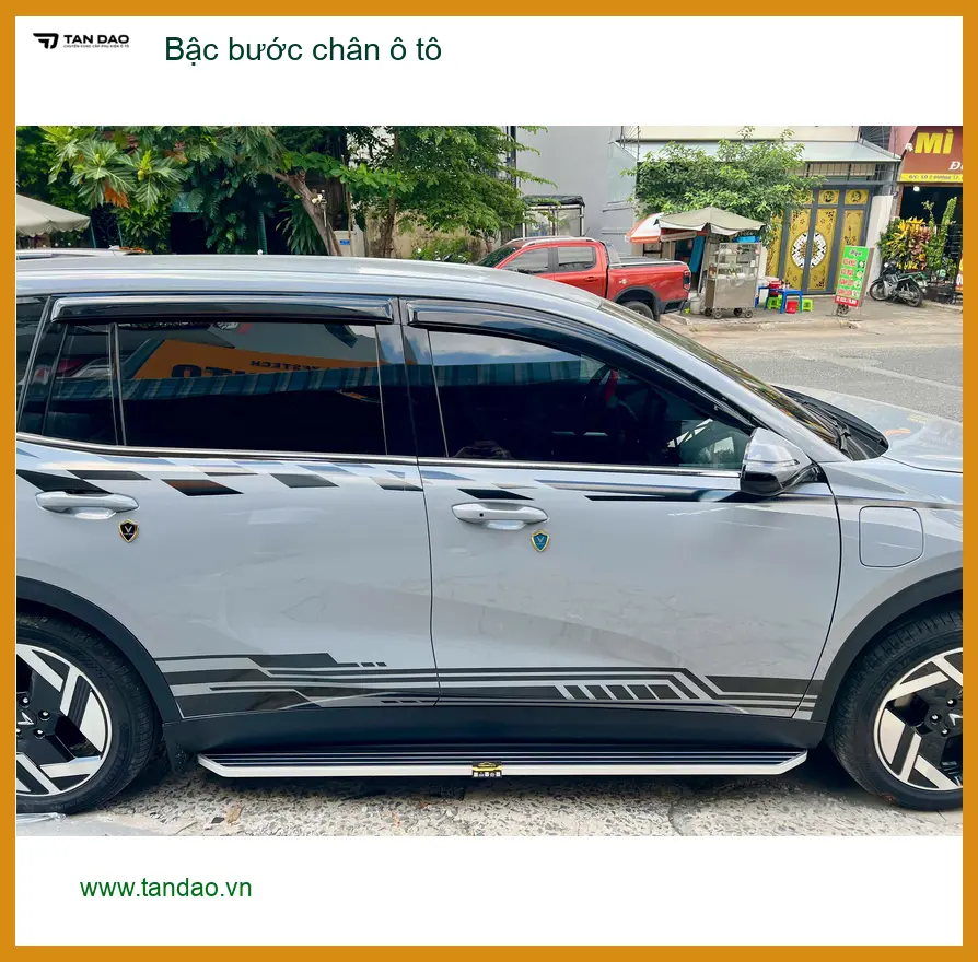 Anh Kiệt lắp Bậc bước chân ô tô Toyota Fortuner Quận 9 an toàn ảnh thực tế 3