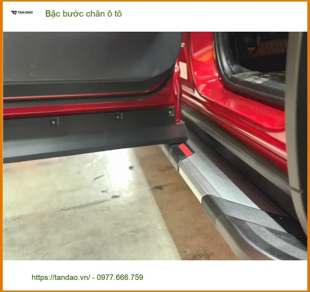 Chị Thảo lắp bậc bước chân ô tô Hyundai SantaFe tại Cần Giờ lên xuống tiện lợi ảnh thực tế 4