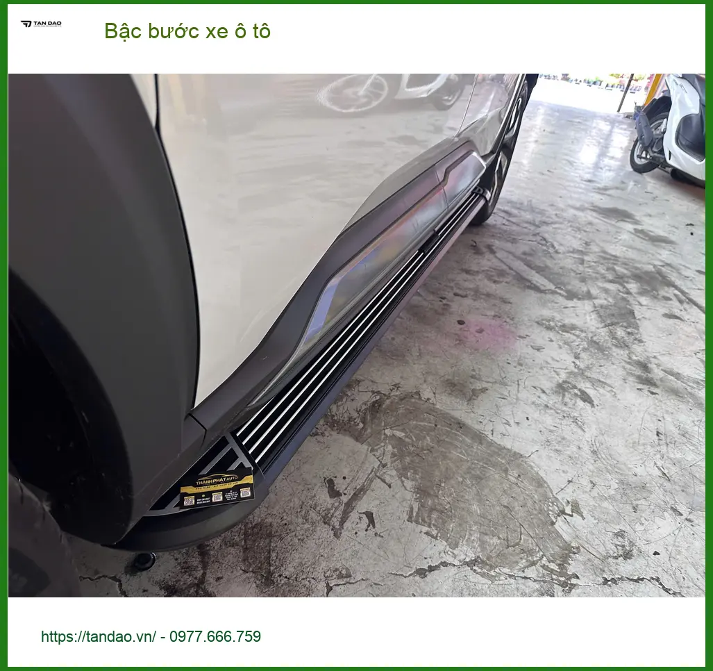 Anh Tùng lắp bậc bước xe ô tô Hyundai Santa Fe tại Quận 9 đi lại dễ dàng ảnh thực tế 3