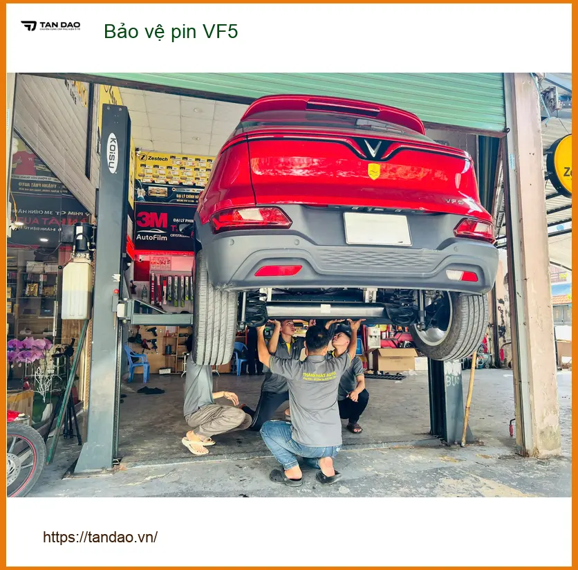 Anh Kiên cần bảo vệ pin VF5 tại Hóc Môn trước chuyến đi công tác gấp ảnh thực tế 3