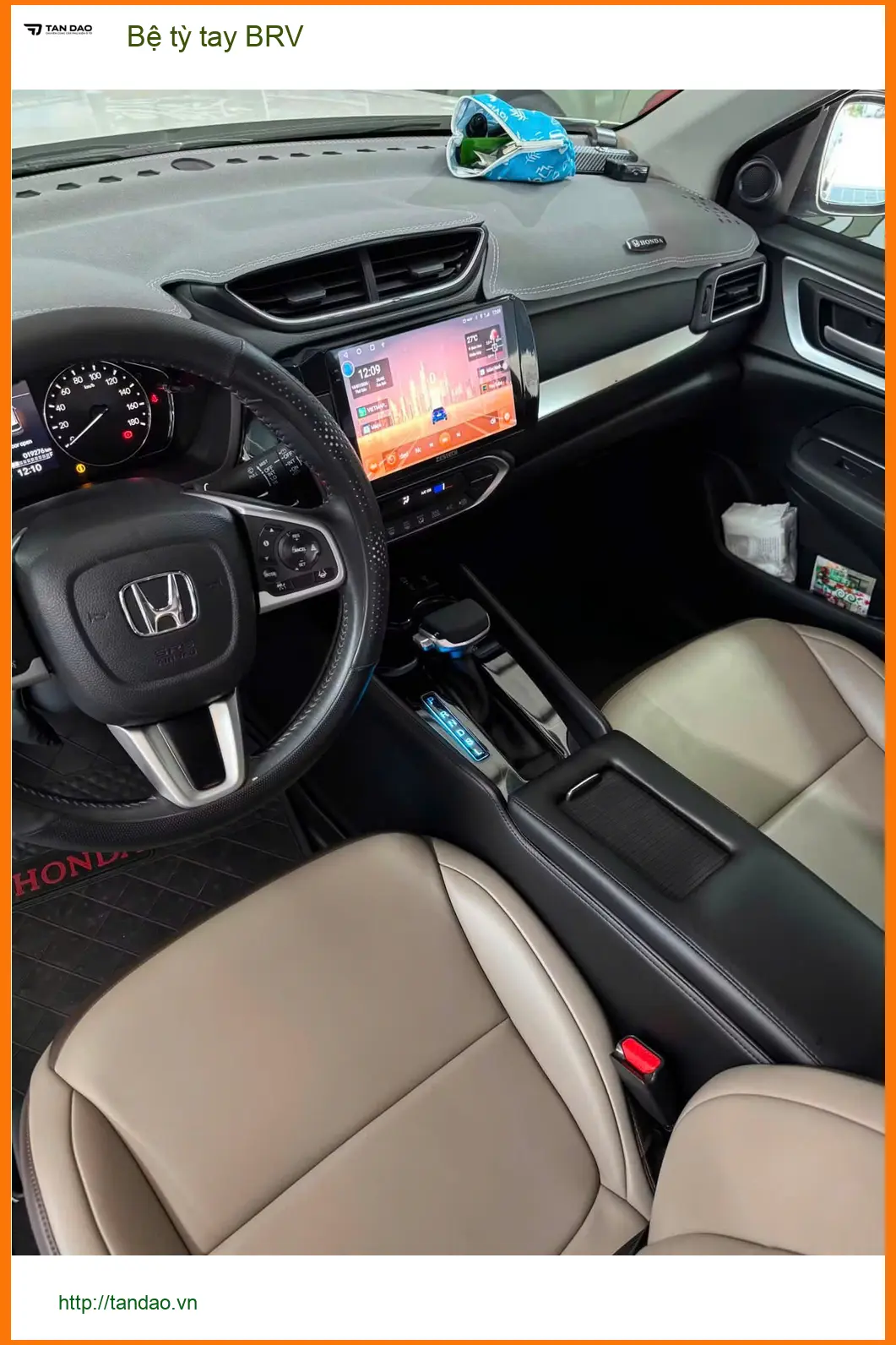 Anh Hùng Vĩ lắp bệ tỳ tay Honda BRV tại Quận 12 để lái xe thoải mái hơn