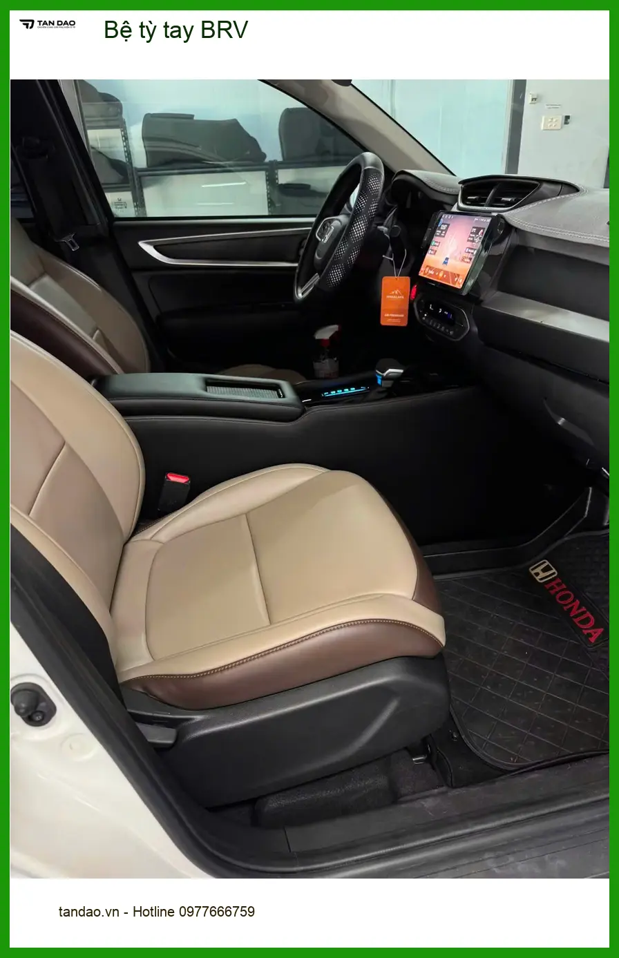 Anh Hùng Vĩ lắp bệ tỳ tay Honda BRV tại Quận 12 để lái xe thoải mái hơn ảnh thực tế 2