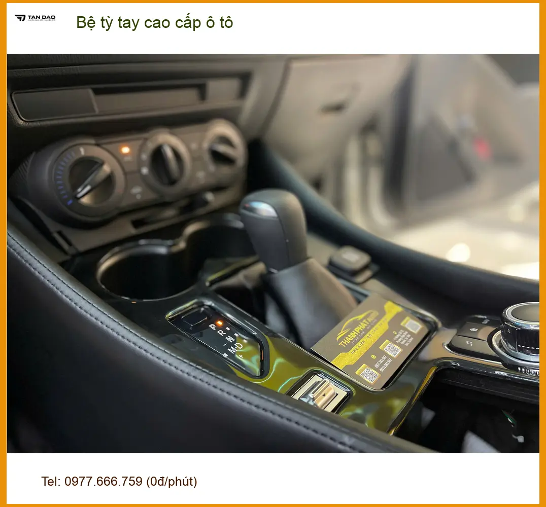 Chị Thanh Hương lắp bệ tỳ tay cao cấp cho Hyundai Accent ở Quận 2 ảnh thực tế 3