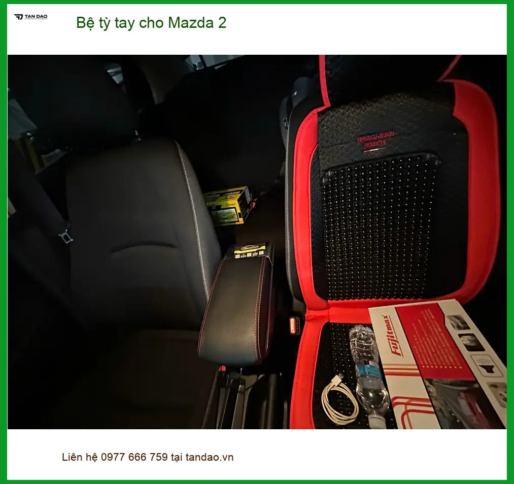 Anh Kiên lắp bệ tỳ tay cho Mazda 2 ở Hóc Môn giúp lái xe đường dài đỡ mỏi ảnh thực tế 3