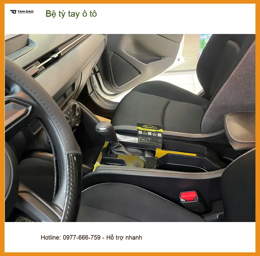 Anh Quang lắp bệ tỳ tay ô tô cho Hyundai Accent tại Bình Chánh để lái xe thoải mái hơn ảnh thực tế 3
