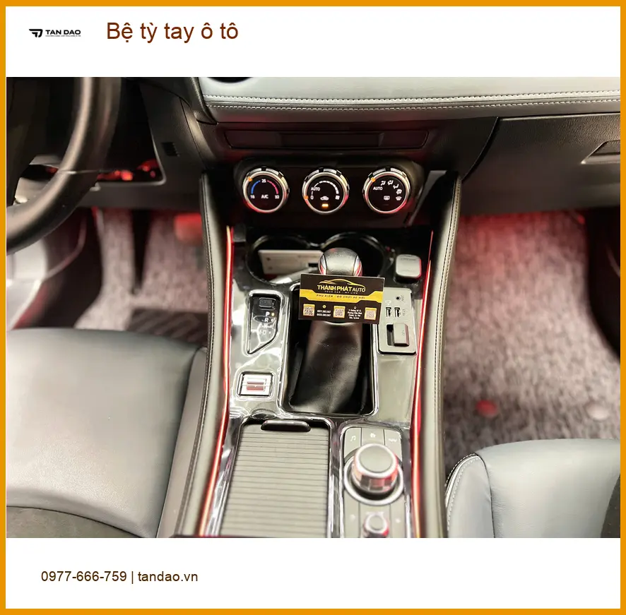 Bác Minh lắp bệ tỳ tay ô tô Mitsubishi Xpander tại Quận Nhà Bè để thoải mái hơn ảnh thực tế 2