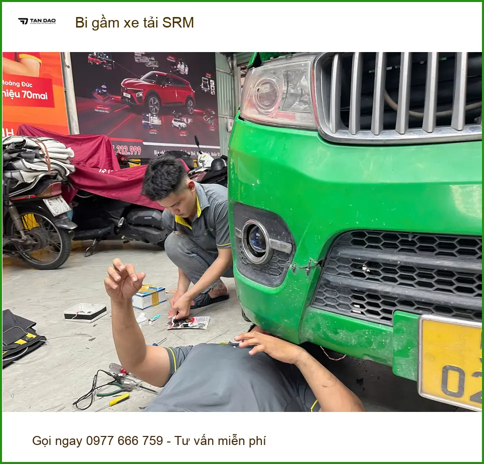Chú Bình lắp bi gầm xe tải SRM tại Củ Chi để cải thiện tầm nhìn ban đêm ảnh thực tế 2