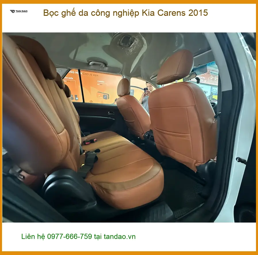 Anh Khải bọc ghế da công nghiệp Kia Carens 2015 ở Quận Tân Phú ảnh thực tế 3