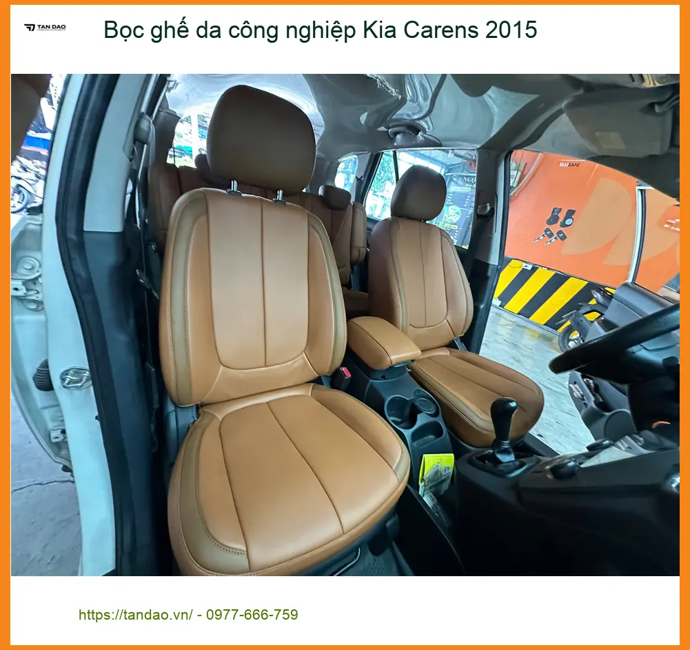 Anh Khải bọc ghế da công nghiệp Kia Carens 2015 ở Quận Tân Phú ảnh thực tế 4