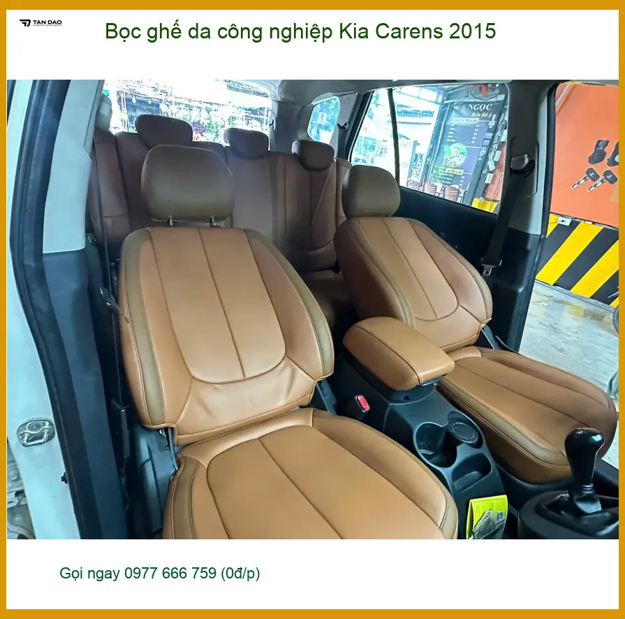 Chị Phương bọc ghế da công nghiệp Kia Carens 2015 tại Quận 2 để xe sang trọng, bền đẹp ảnh thực tế 3