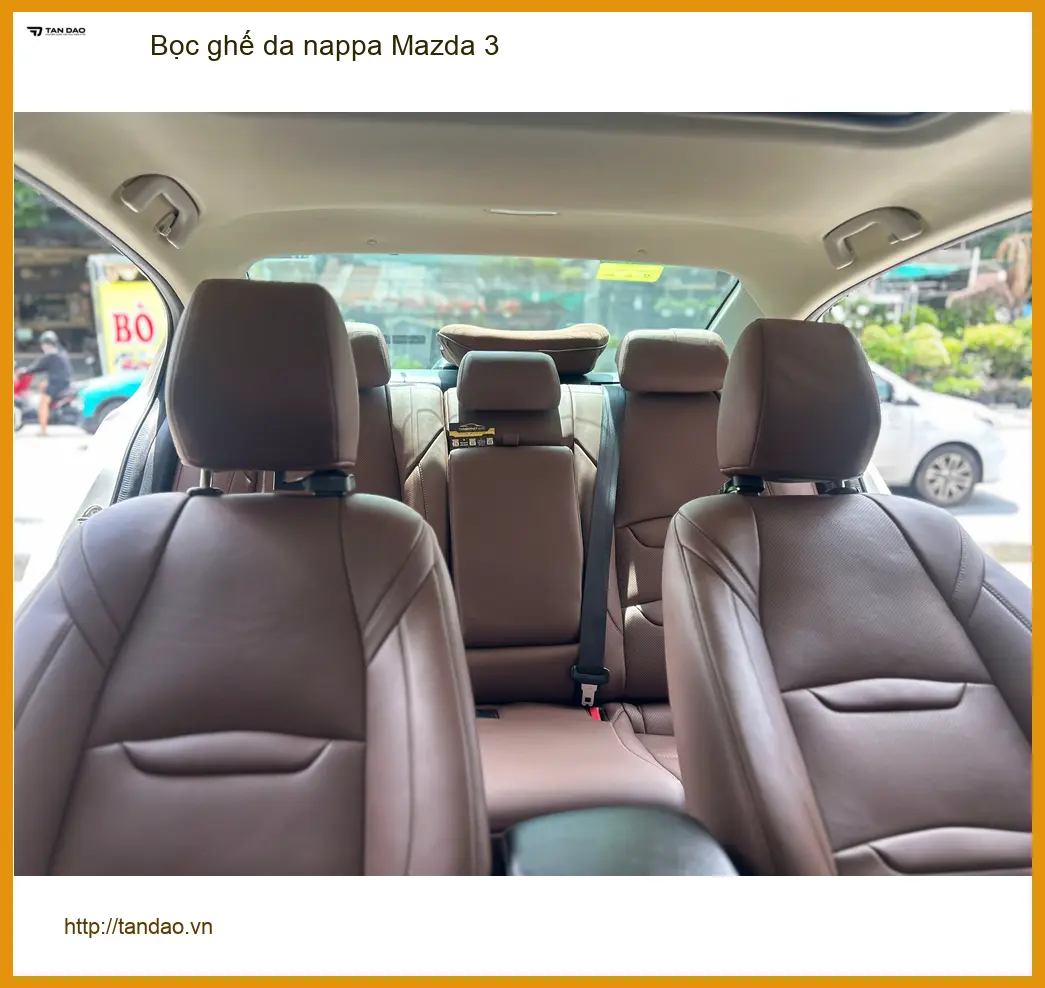 Anh Khải bọc ghế da nappa Mazda 3 tại Quận 3 để nội thất sang trọng hơn