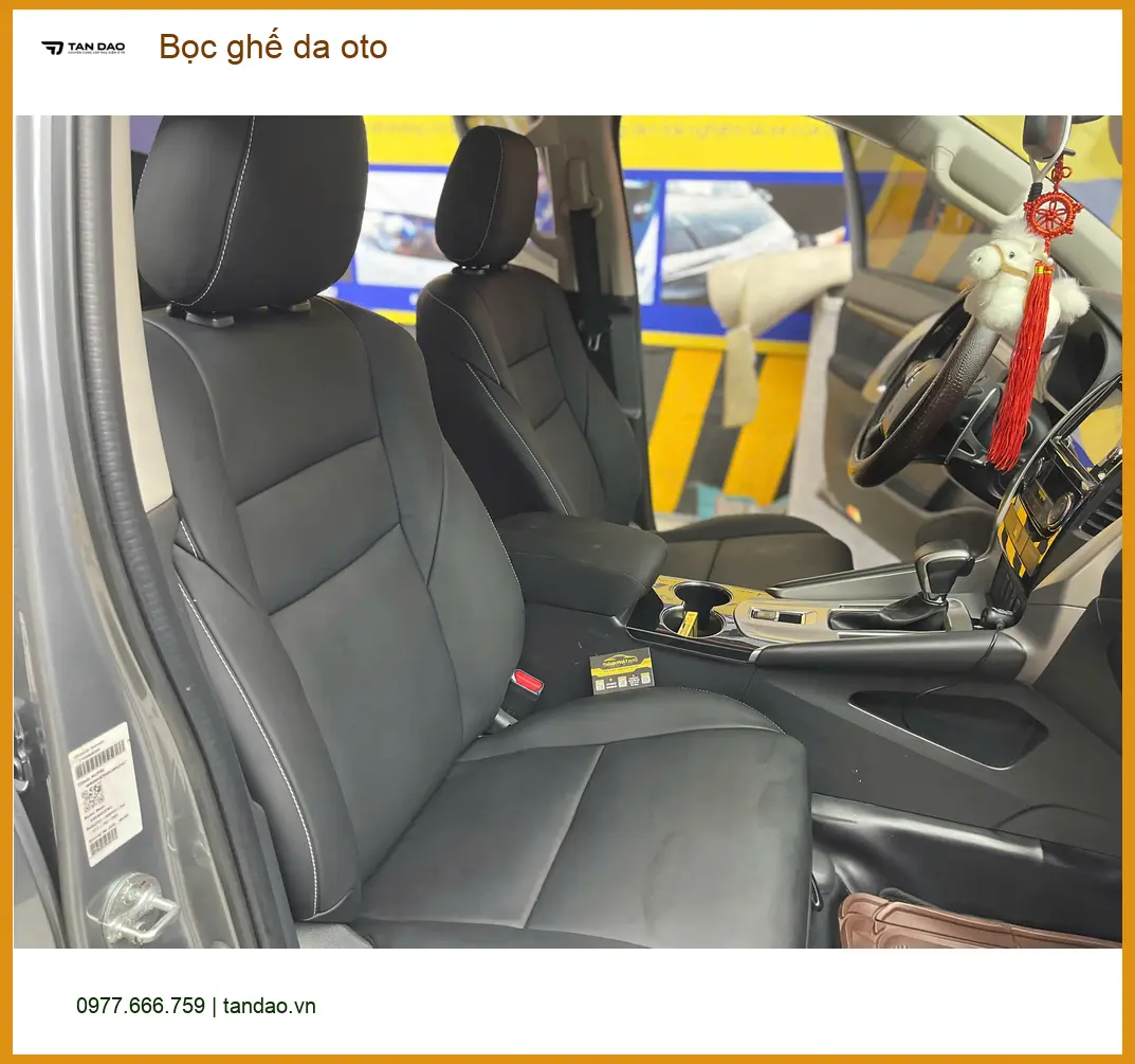 Chú Dũng bọc ghế da ô tô cho Honda CR-V tại Quận Tân Bình vì ghế zin đã cũ kỹ ảnh thực tế 2