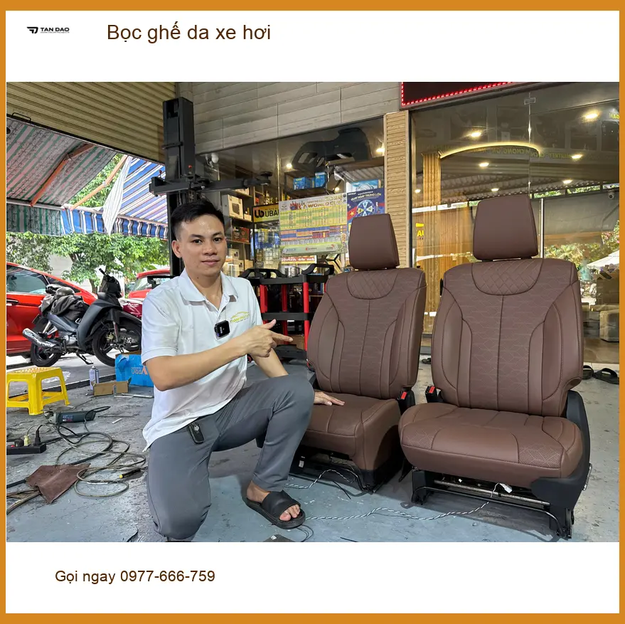 Cô Thanh bọc ghế da xe hơi Toyota Camry tại Quận 5 vì nội thất cũ xuống cấp ảnh thực tế 5