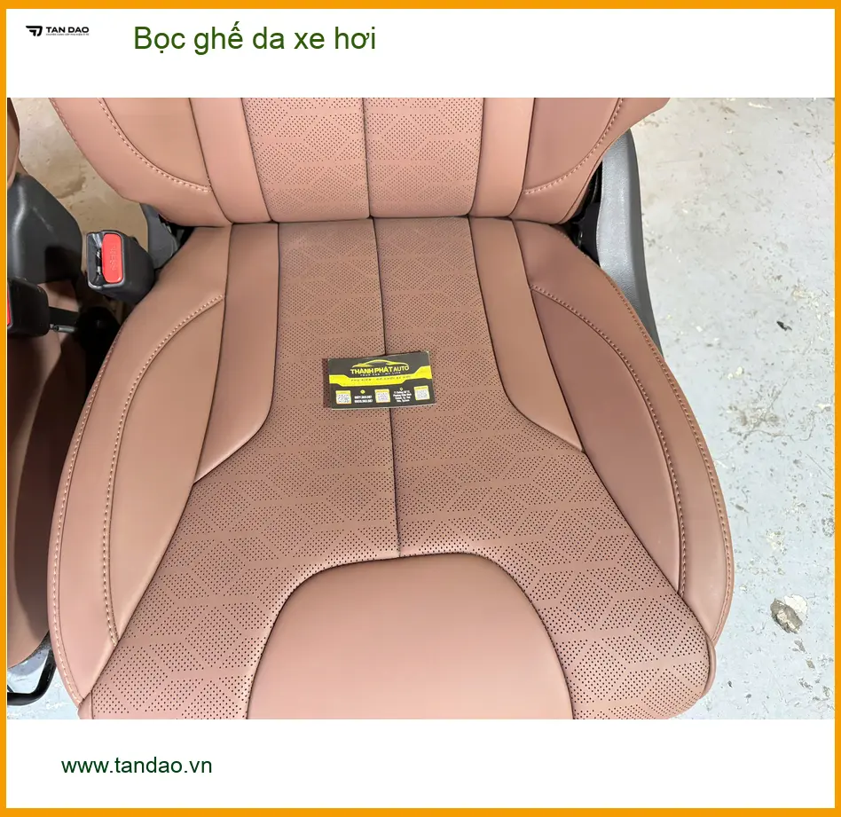 Chú Minh bọc ghế da xe hơi Toyota Camry tại Thủ Đức để nâng tầm nội thất ảnh thực tế 3