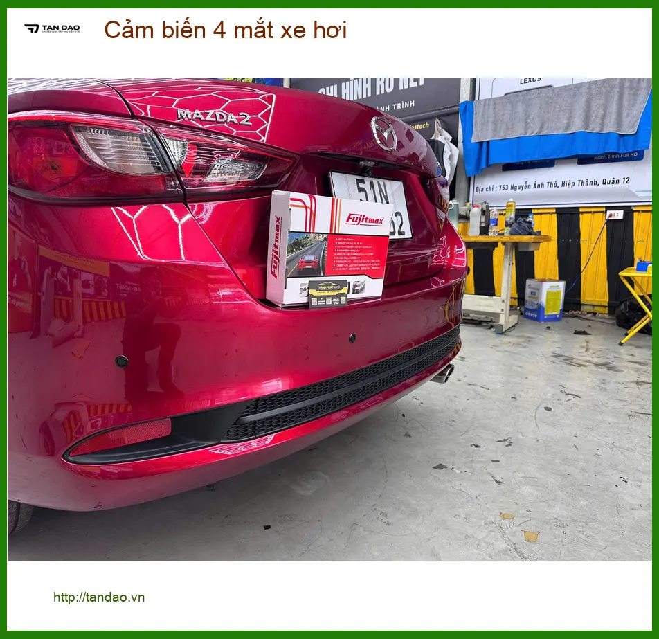 Anh Khải lắp cảm biến 4 mắt xe hơi cho Hyundai Creta tại Quận 10 để lùi xe an toàn hơn