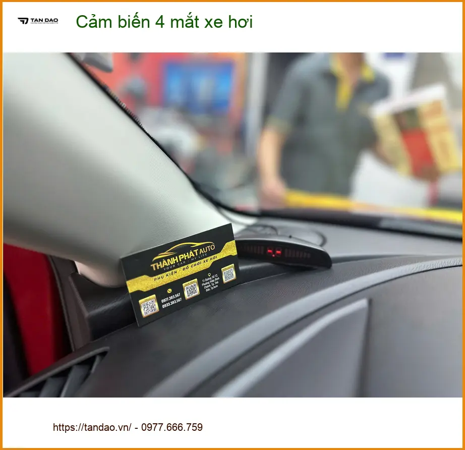 Anh Khải lắp cảm biến 4 mắt xe hơi cho Hyundai Creta tại Quận 10 để lùi xe an toàn hơn ảnh thực tế 2