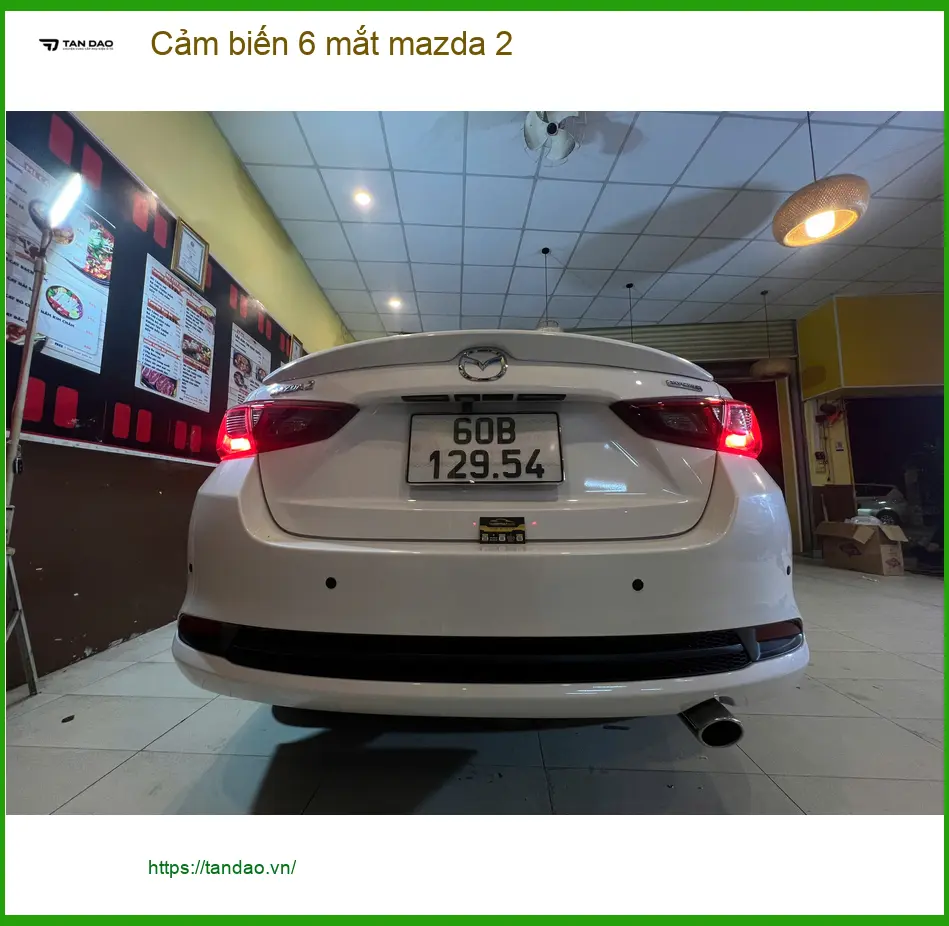 Anh Trường lắp cảm biến 6 mắt Mazda 2 tại Quận Thủ Đức để đỗ xe an toàn hơn ảnh thực tế 3